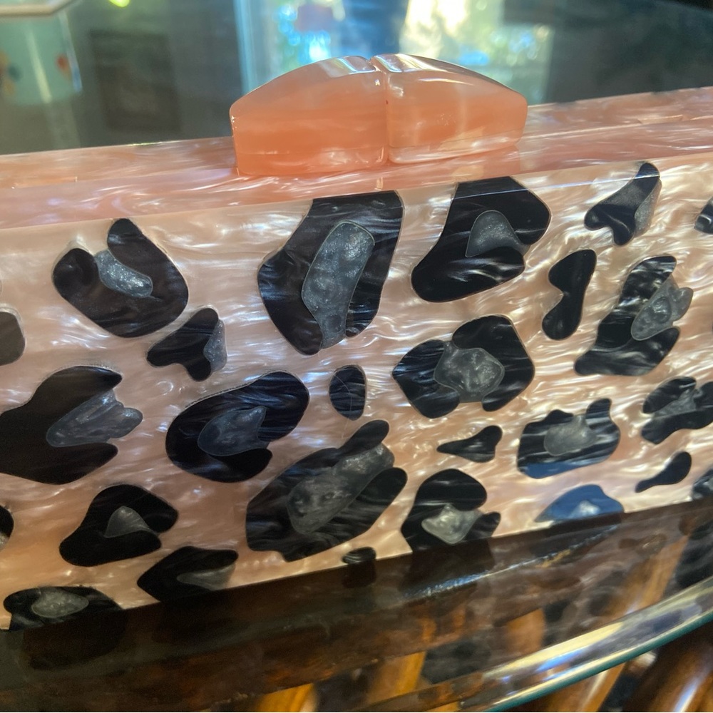 Tuckernuck - image 1